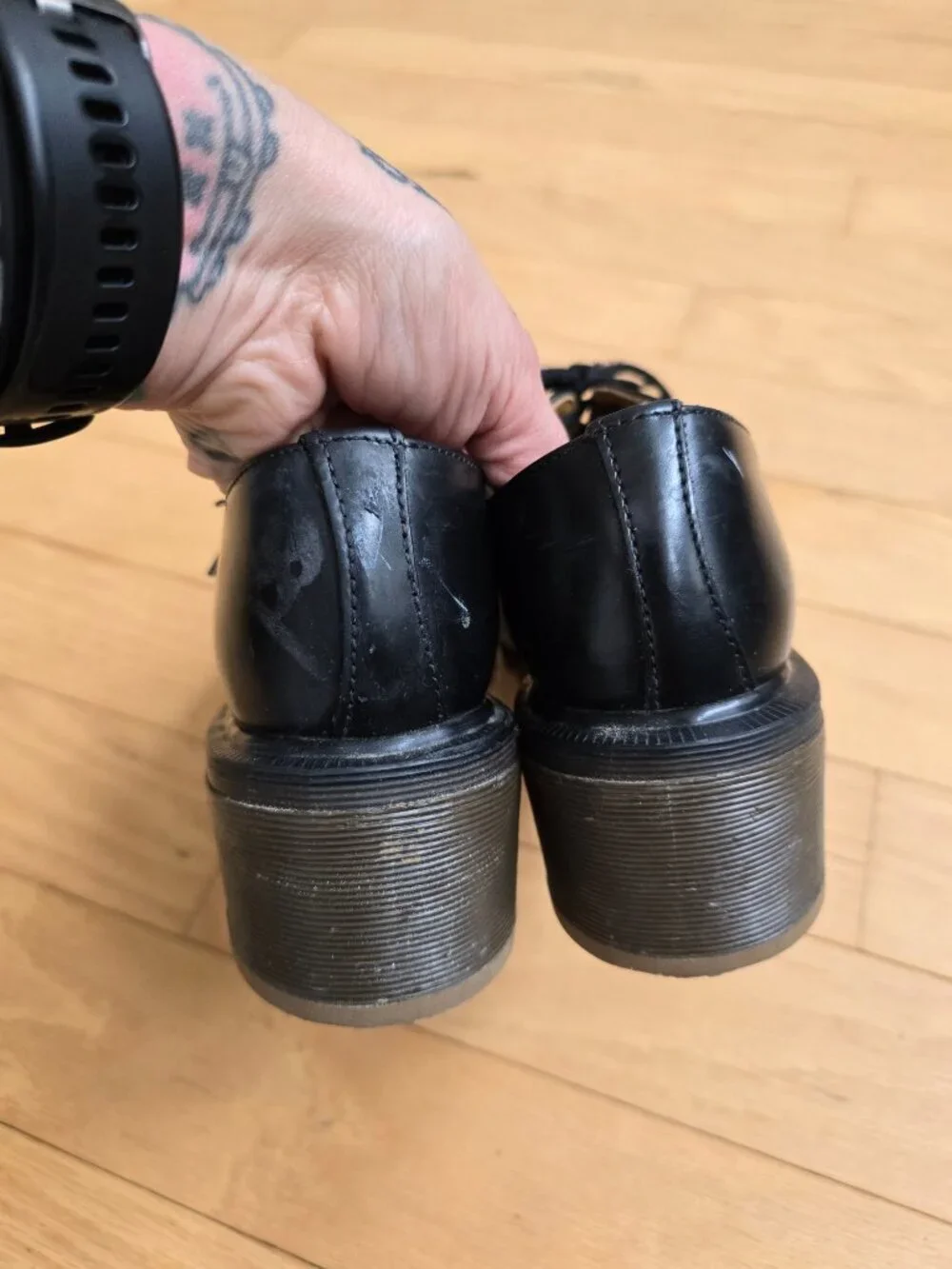 vintage Y2K | Dr. Martens black whimsygoth platform oxford shoes | WMS 6.5